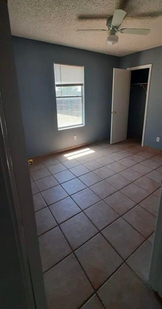 Foto del edificio - 9512 Allen Dr