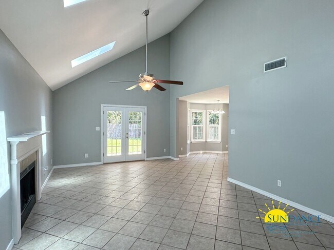 Building Photo - Picture-Perfect Home in the Heart of Gulf ...