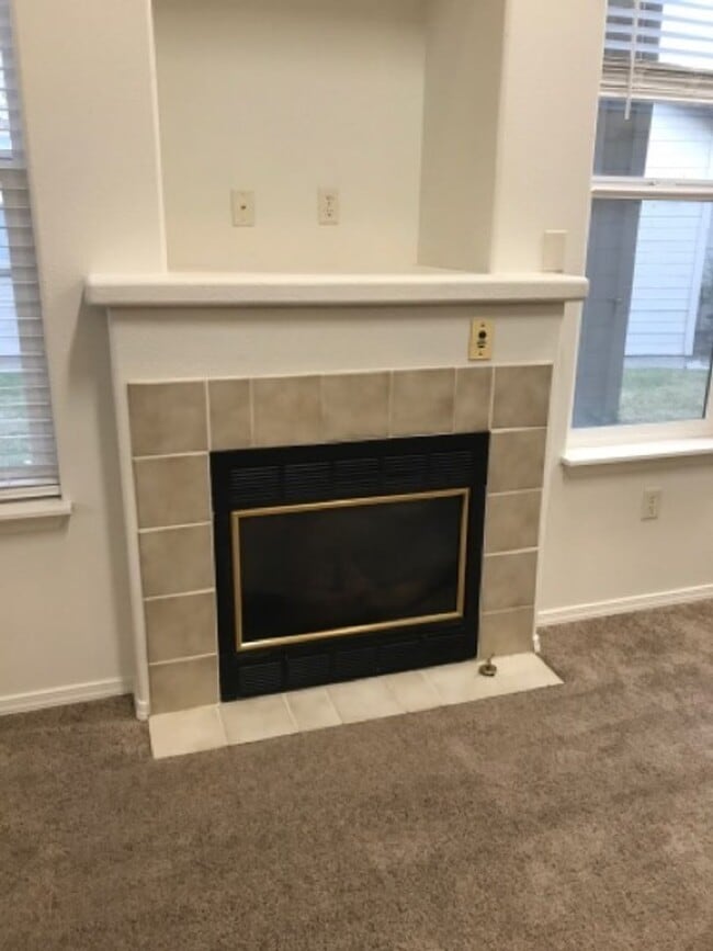 Building Photo - 626 Windemere Cir