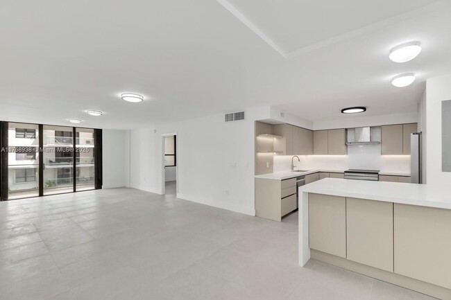 Building Photo - 9801 Collins Ave