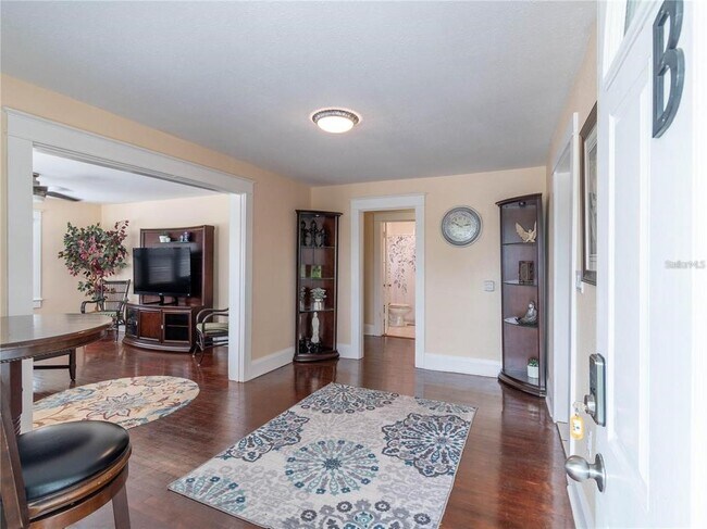 Foto del edificio - 103 E Mohawk Ave