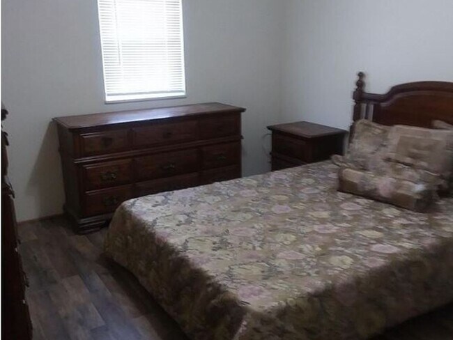 Foto del edificio - 2 Bedroom Single Family Home in Muncie