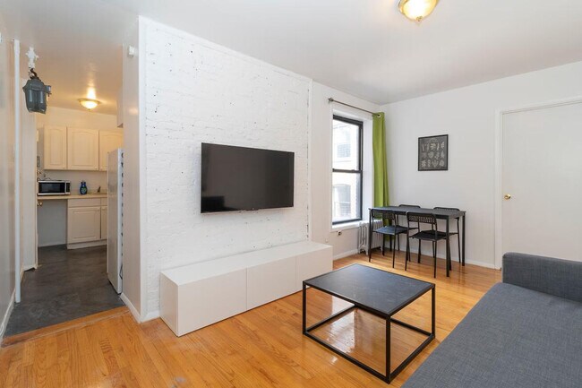 Foto del edificio - 334 E 96th St