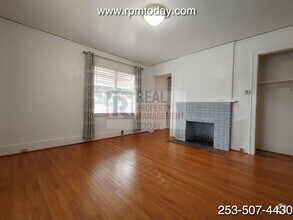 Building Photo - 1703 Park Ave