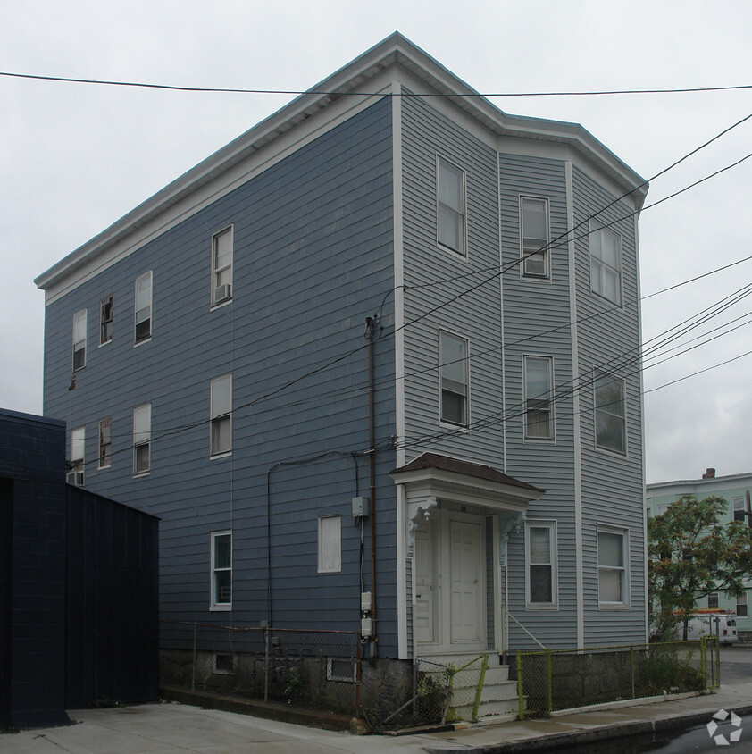 Building Photo - 68-70 Brook St