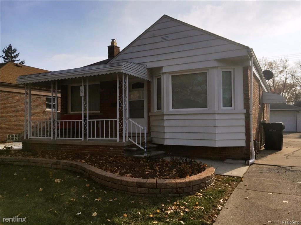 Primary Photo - 14909 Aster Ave