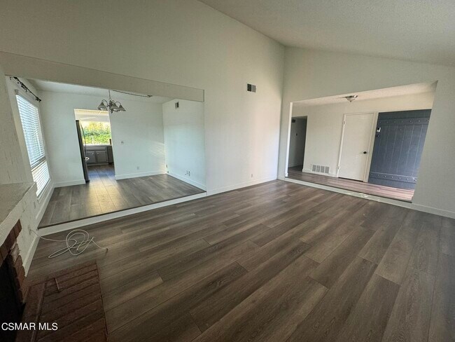 Foto del edificio - 2261 Birchfield St