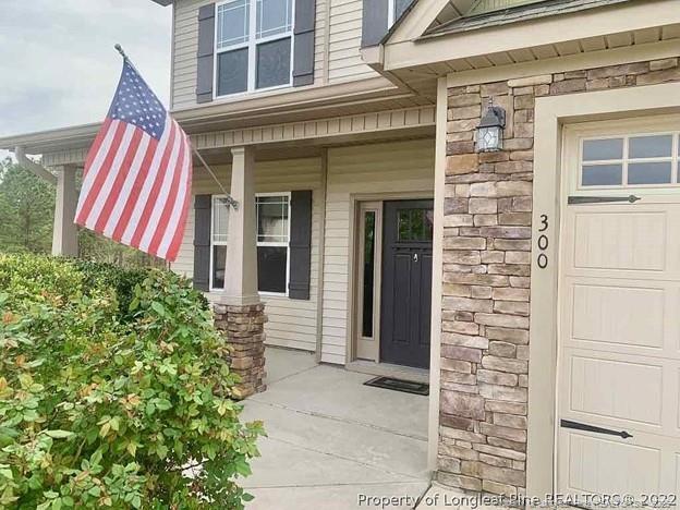 Foto del edificio - 300 Horse Whisperer Ln