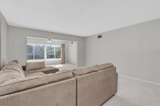 Building Photo - 2417 Persian Dr