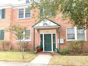 Building Photo - 4001 Austin St
