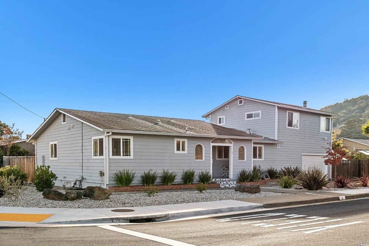 5 Yolo St, Corte Madera, CA 94925 House Rental in Corte Madera, CA