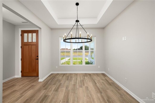 Building Photo - 534 Hunter Dr