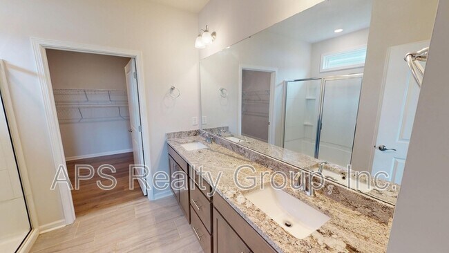 Foto del edificio - 4415 Sapphire Ct
