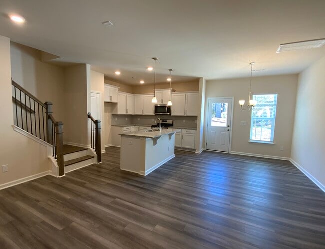Building Photo - 4052 Beckton Trl
