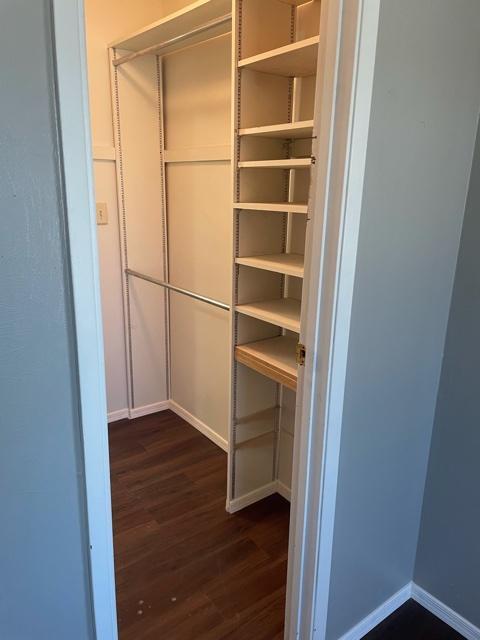 Walk in closet - 6311 N Barcelona Ct