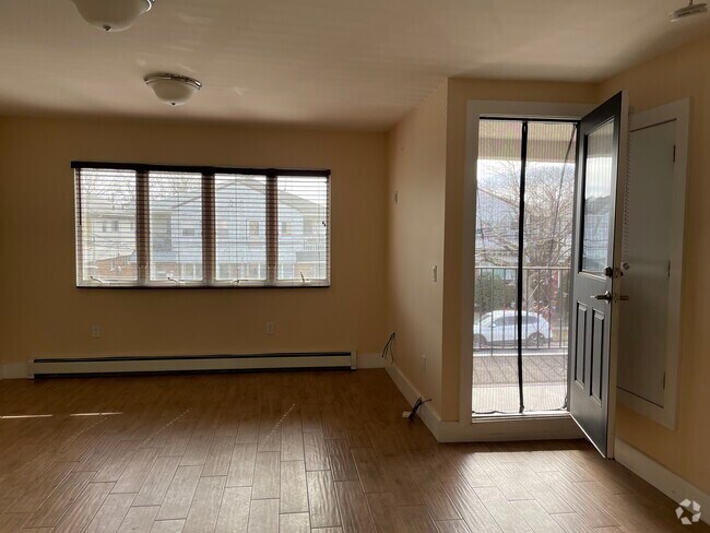 1 BEDROOM APARTMENT FOR RENT IN MILL BASIN BROOKLYN NY visual data 5