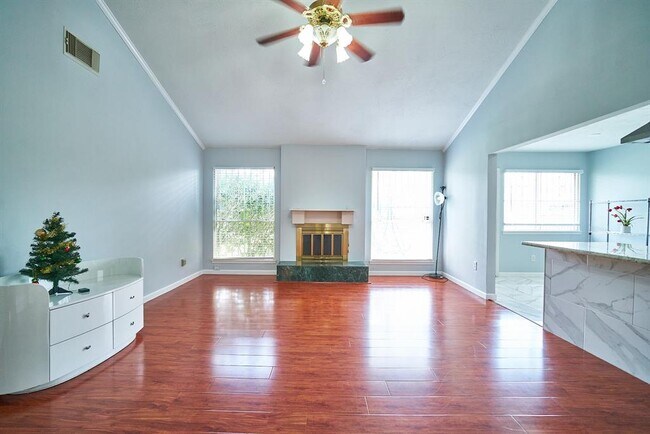 Building Photo - 7315 Windvine Dr