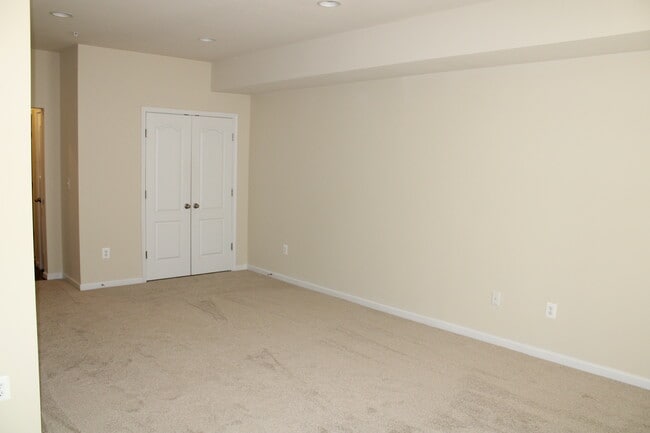 Foto del edificio - 829 Jarrett Ln