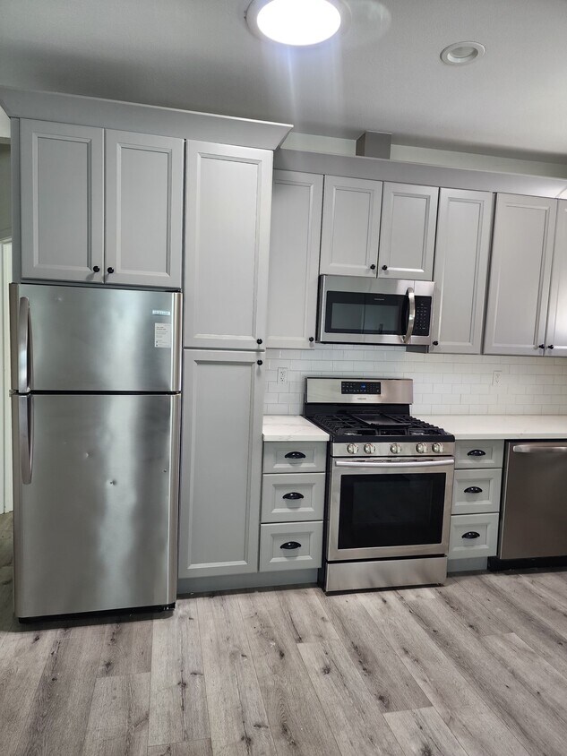 Foto principal - 119 S Westmoreland Ave