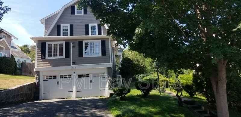 Primary Photo - 249 Pine St