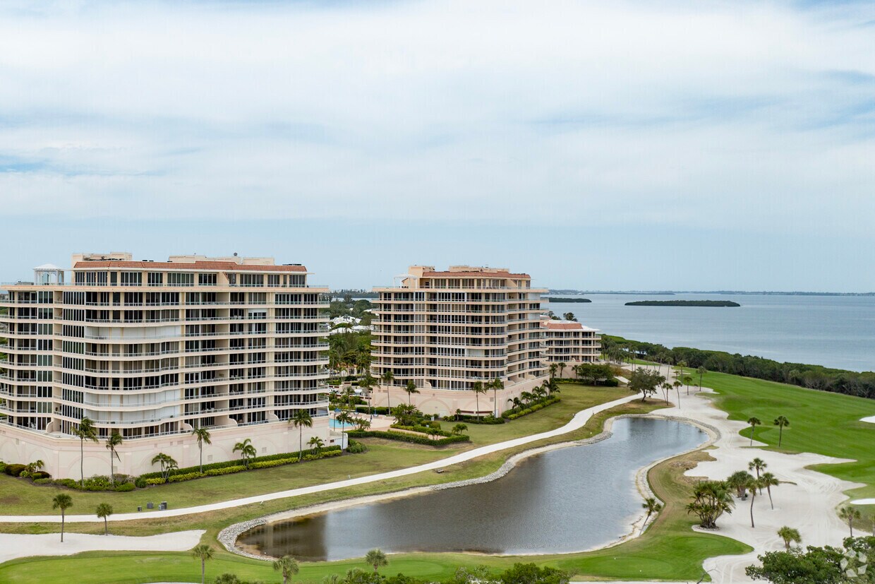 Primary Photo - Grand Bay