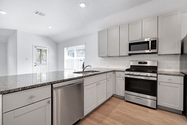 Building Photo - ***APPLICATION CURRENTLY UNDER REVIEW***Lu...