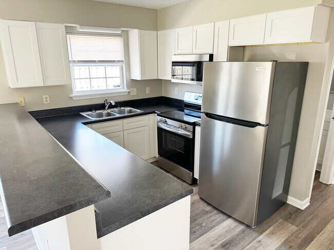 Foto del edificio - 809 Tisbury Ln