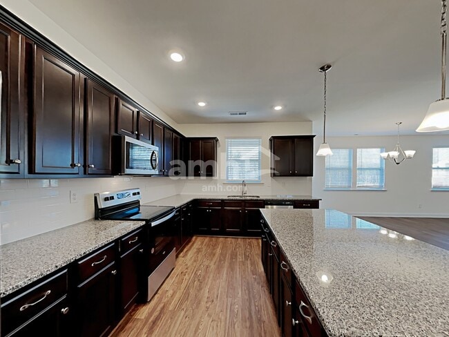 Building Photo - 2125 Laurel Vlg Cir