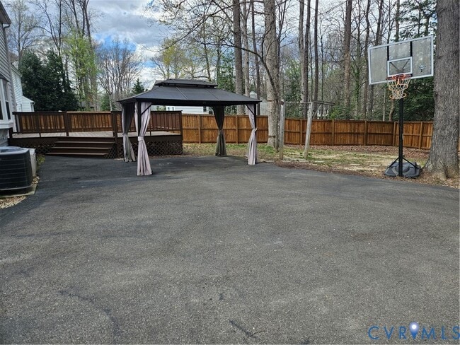 Building Photo - 517 Pleasanthill Dr