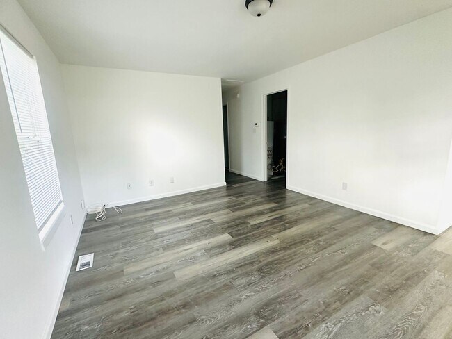 Foto del edificio - 746 Edgemont Ave