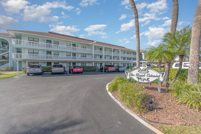 Foto del edificio - 2001 S Banana River Blvd