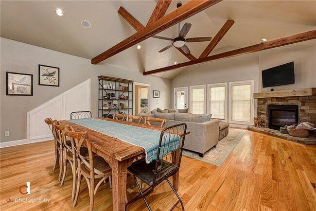 Foto del edificio - 1602 NE Greenbrier Rd