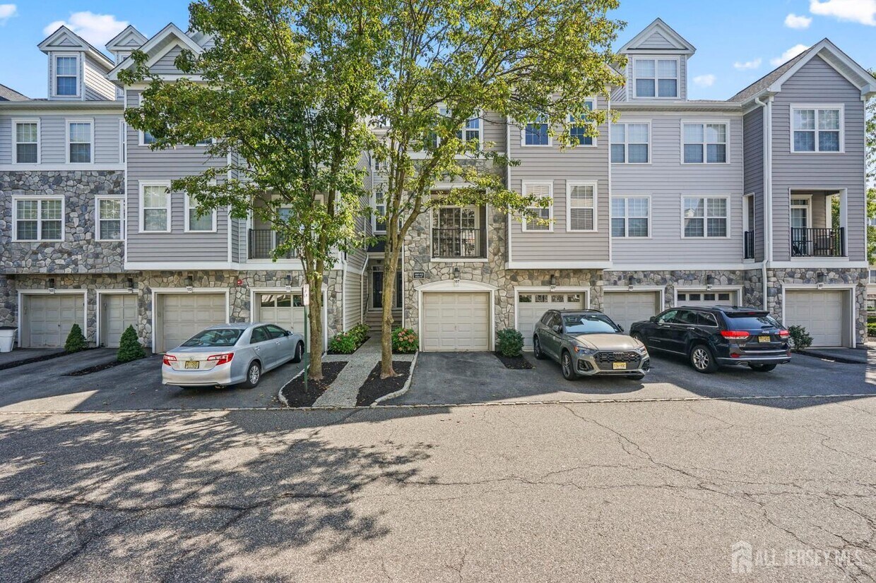 Foto principal - 107 Brittany Ct