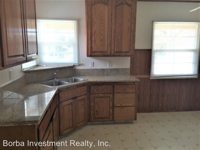 Building Photo - 3 br, 1.5 bath House - 9615 Tolly St