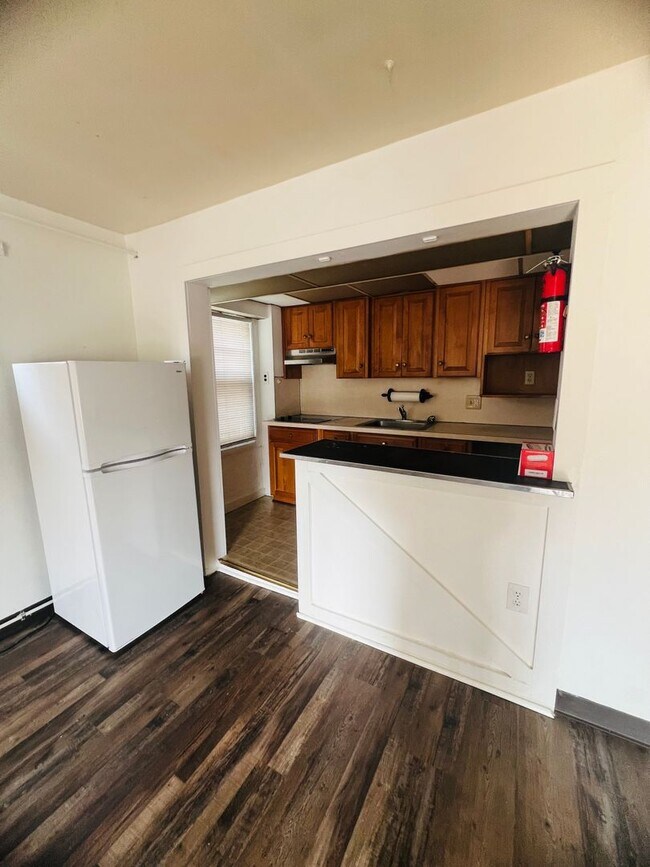 Foto del edificio - Available Now in West York!