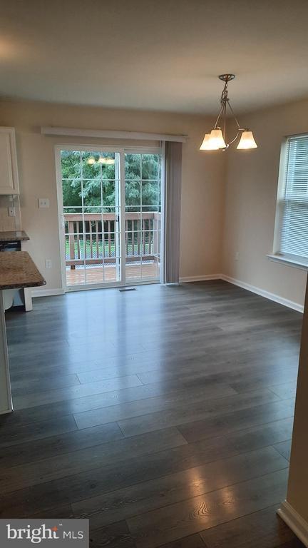 Building Photo - 947 Admiral's Quay Dr