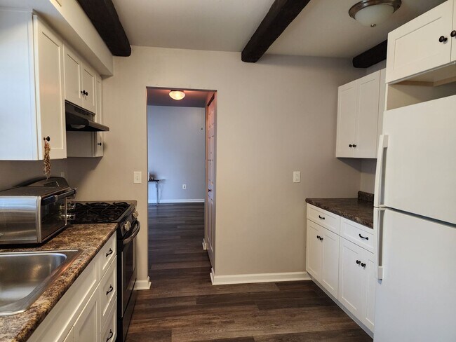 Foto del edificio - First Floor 1 Bedroom Condo in Manheim Tow...