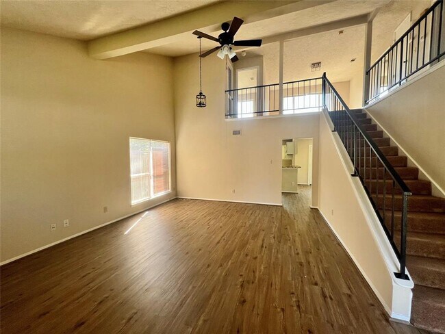 Building Photo - 10926 Rosewood Ct