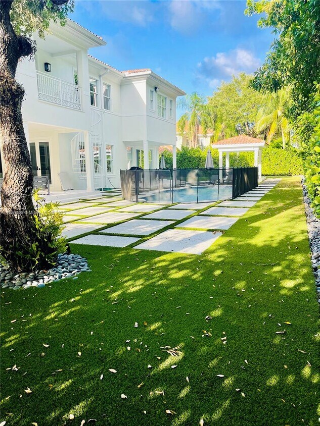 Foto principal - 680 Destacada Ave