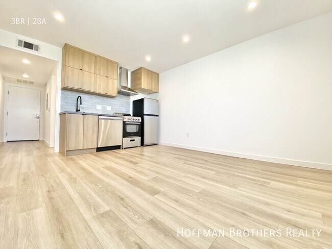 Building Photo - 233 Rosemont Ave