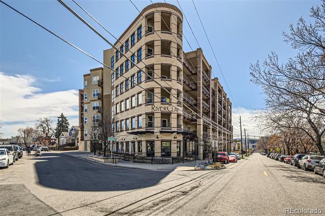 Building Photo - 2240 Clay St