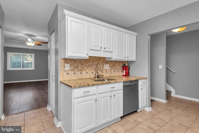 Foto del edificio - 1065 Cedar Ridge Ct