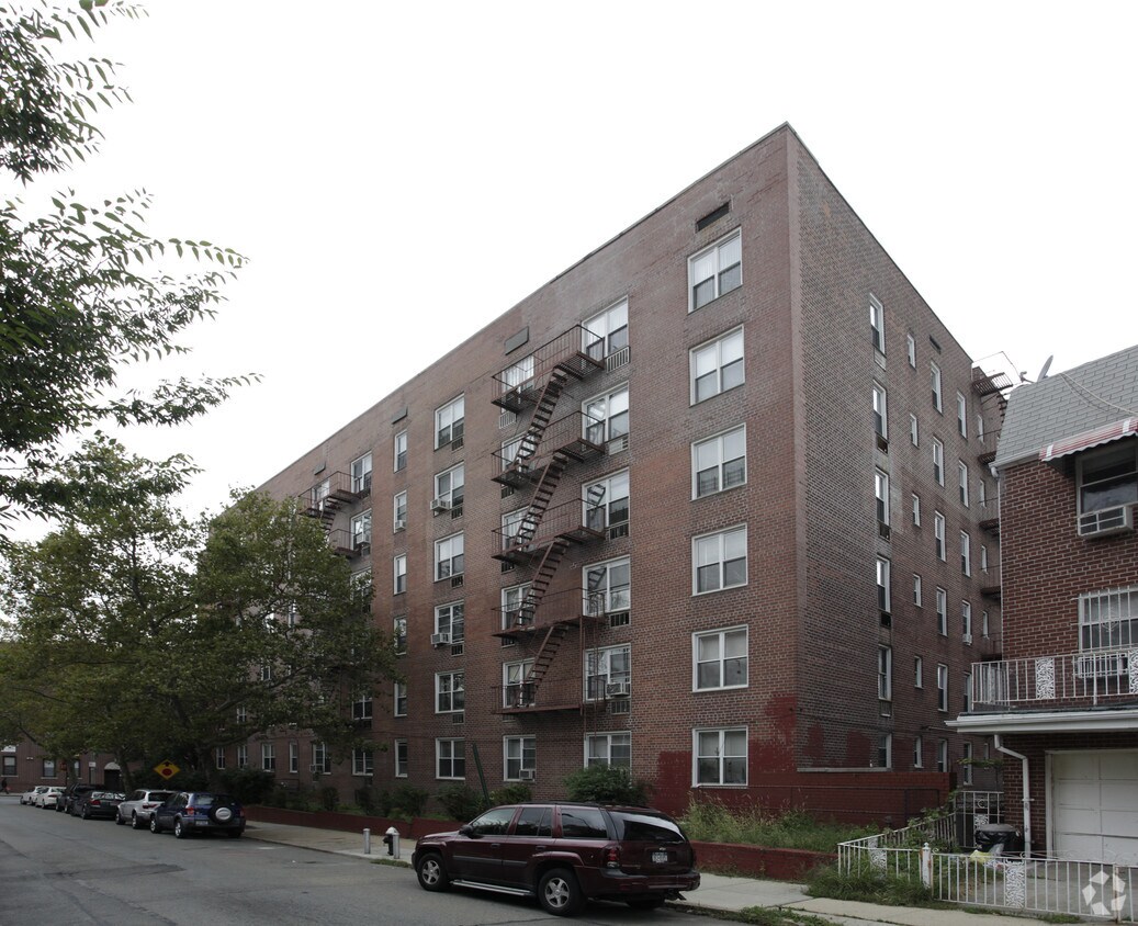 6115 43rd Avenue - 6115 43rd Ave