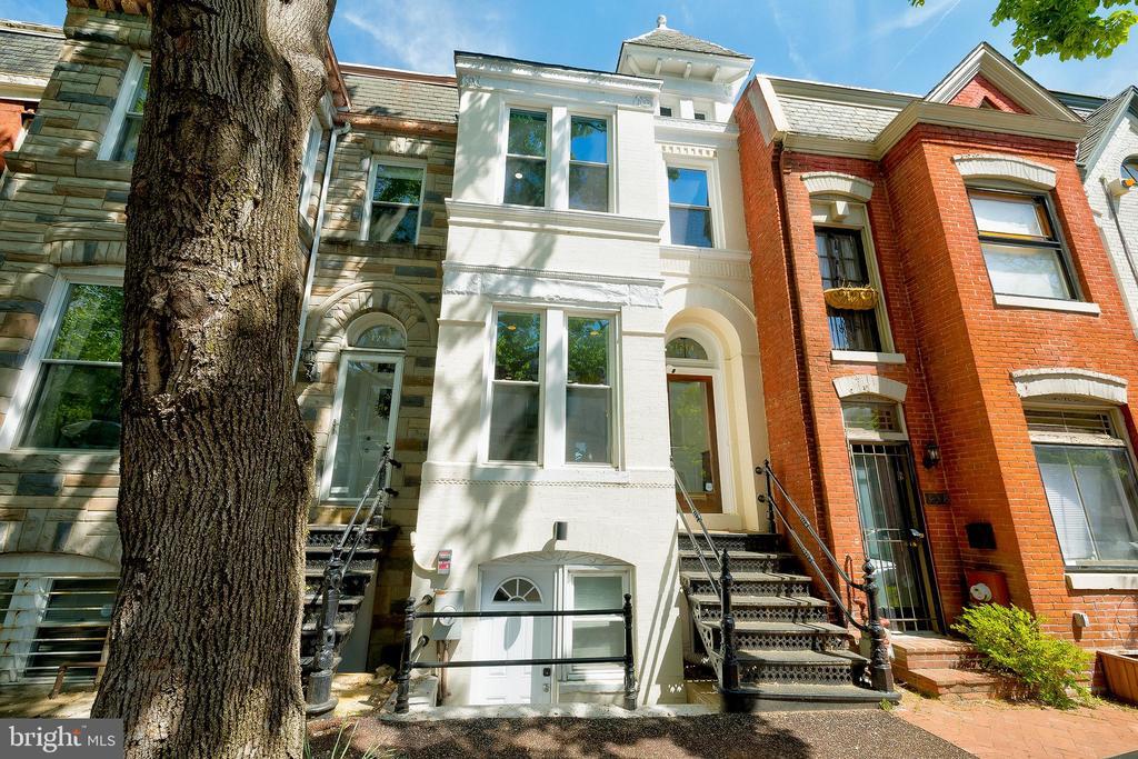 Primary Photo - 1214 Linden Pl NE