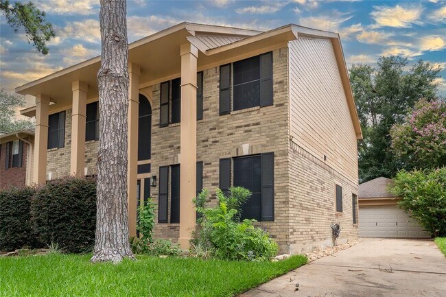 Foto del edificio - 16122 Cairngorm Ave