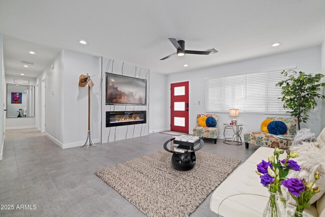 Foto del edificio - 2546 N 69th Pl