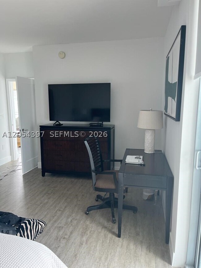 Foto del edificio - 90 SW 3rd St