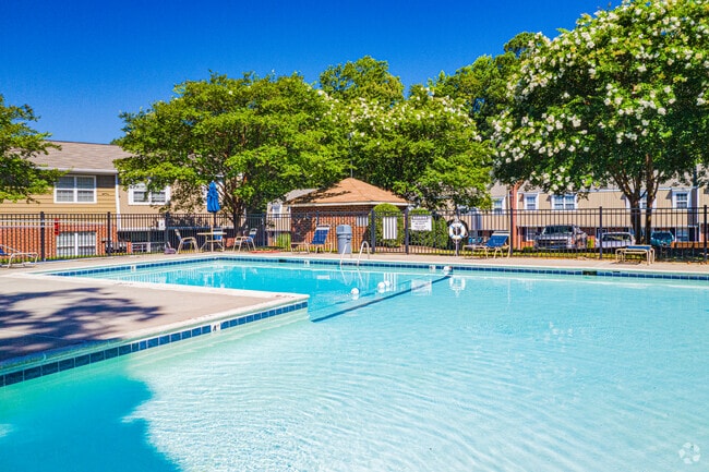 Pool - Stratford at Williamsburg