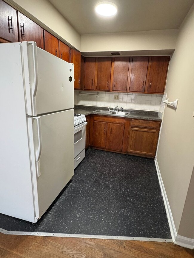 Building Photo - 153 Strode Station Cir