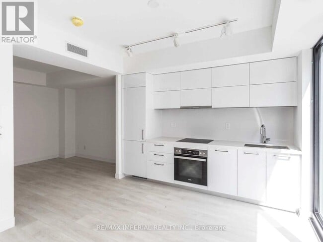 Building Photo - 188 Cumberland St